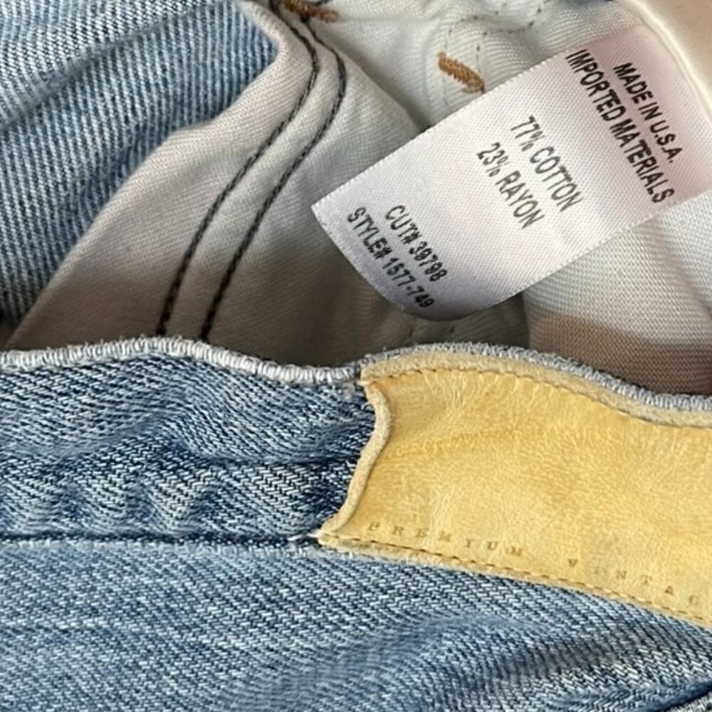 Citizens of Humanity Straight Leg Knee Hole Liya Jeans - Size 25 - Picture 6 of 7